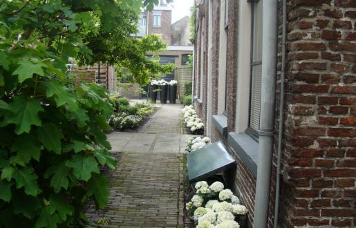 binnen tuin terras hotel de tabaksplant amersfoort centrum zonder geluidsoverlast