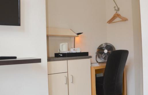 Small single, kleine knusse kamer 1 pers Hotel de Tabaksplant, eigen sanitair Small single, kleine knusse kamer 1 pers Hotel de Tabaksplant, eigen sanitair
