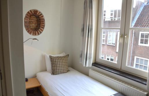 kleine knusse kamer 1 pers hotel de tabaksplant small single room hotel de tabaksplant