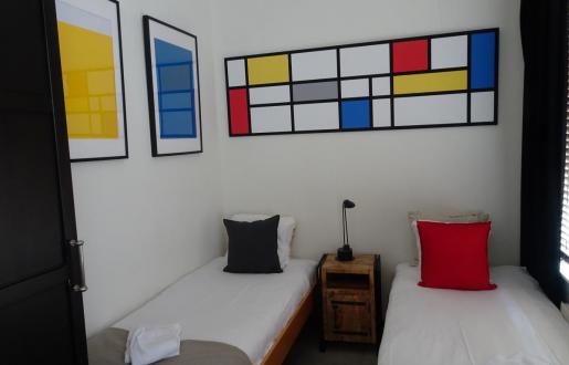 150e verjaardag Mondriaan arrangement Hotel de Tabaksplant Mondriaan kamer 150e verjaardag Mondriaan arrangement Hotel de Tabaksplant Mondriaan kamer