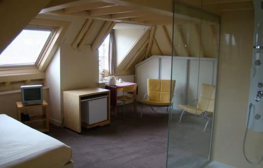 Suite glass design Hotel de Tabaksplant Amersfoort Suite glass design bruidsarrangement Hotel de Tabaksplant.