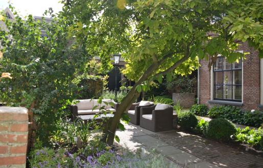 stadstuin terras Hotel de Tabaksplant Amersfoort loungen centrum stadstuin terras Hotel de Tabaksplant Amersfoort loungen centrum