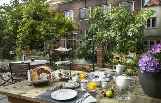 Garden - Hotel de Tabaksplant - Amersfoort - Breakfast