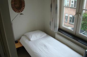 Cosy single room at Hotel de Tabaksplant Amersfoort 